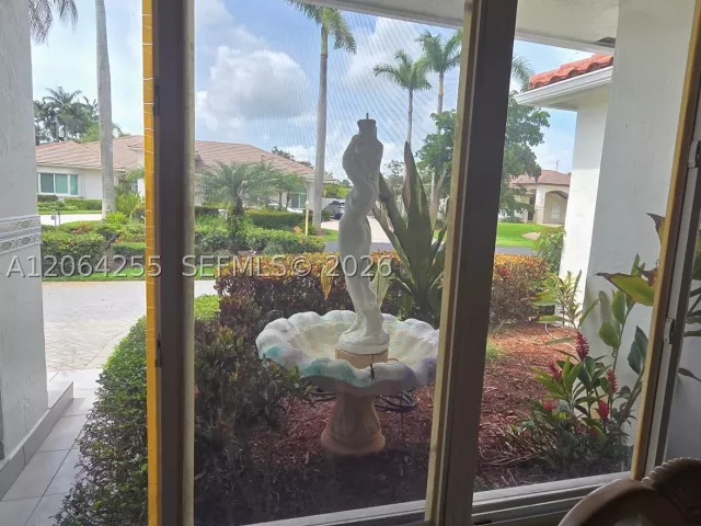 4-bedroom home for sale in Miami - 8235 SW 85th Ter - MondialRealty
