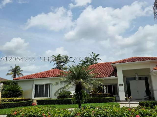 4-bedroom home for sale in Miami - 8235 SW 85th Ter - MondialRealty