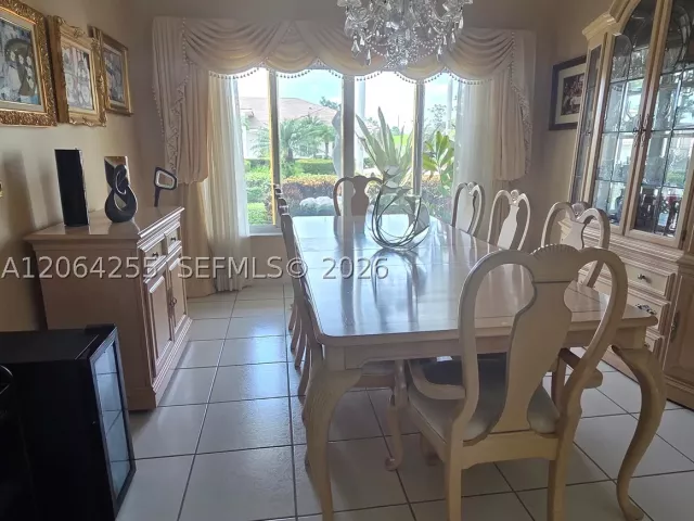 4-bedroom home for sale in Miami - 8235 SW 85th Ter - MondialRealty