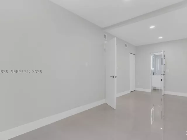 4-bedroom home for sale in Miami - 4375 SW 112th Ave - MondialRealty