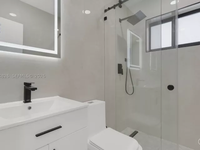 4-bedroom home for sale in Miami - 4375 SW 112th Ave - MondialRealty