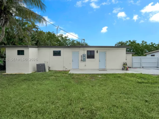 4-bedroom home for sale in Miami - 4375 SW 112th Ave - MondialRealty