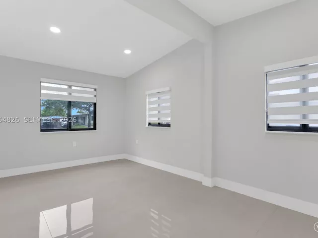4-bedroom home for sale in Miami - 4375 SW 112th Ave - MondialRealty