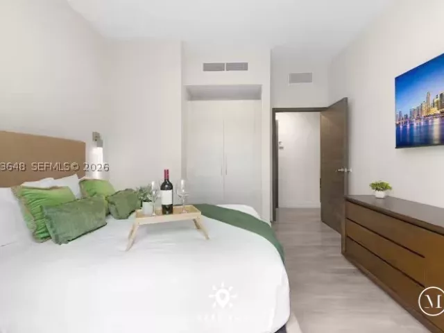 2-bedroom condo for sale in Hollywood - 777 N Ocean Dr S310 - MondialRealty