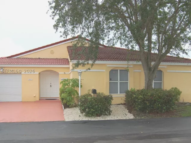 3-bedroom home for rent in Miami - 10957 SW 73rd Ter - MondialRealty