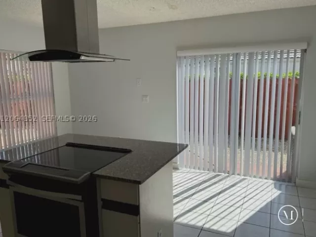 3-bedroom home for rent in Miami - 10957 SW 73rd Ter - MondialRealty