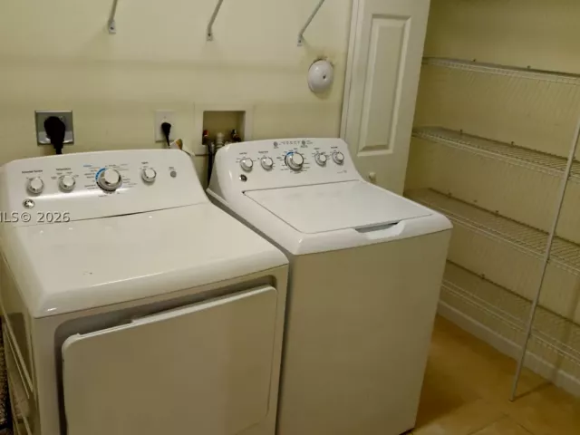 5-bedroom home for sale in Homestead - 3477 SE 3rd St - MondialRealty