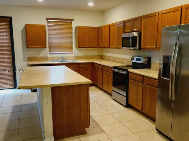 5-bedroom home for sale in Homestead - 3477 SE 3rd St - MondialRealty