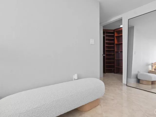 2-bedroom condo for sale in Hallandale Beach - 1830 S Ocean Drive 1006 - MondialRealty