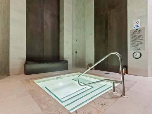 2-bedroom condo for sale in Hallandale Beach - 1830 S Ocean Drive 1006 - MondialRealty
