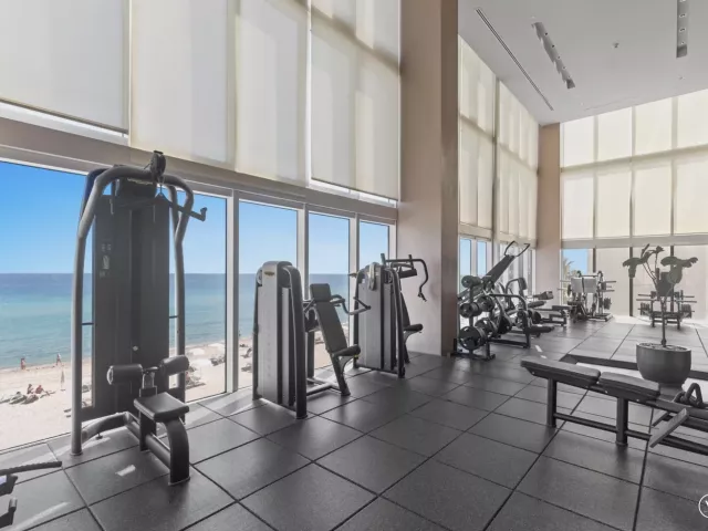 2-bedroom condo for sale in Hallandale Beach - 1830 S Ocean Drive 1006 - MondialRealty