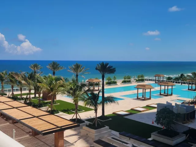 2-bedroom condo for sale in Hallandale Beach - 1830 S Ocean Drive 1006 - MondialRealty