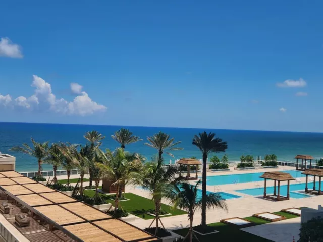 2-bedroom condo for sale in Hallandale Beach - 1830 S Ocean Drive 1006 - MondialRealty