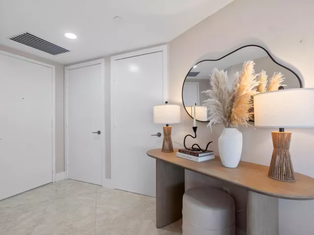 2-bedroom condo for sale in Hallandale Beach - 1830 S Ocean Drive 1006 - MondialRealty