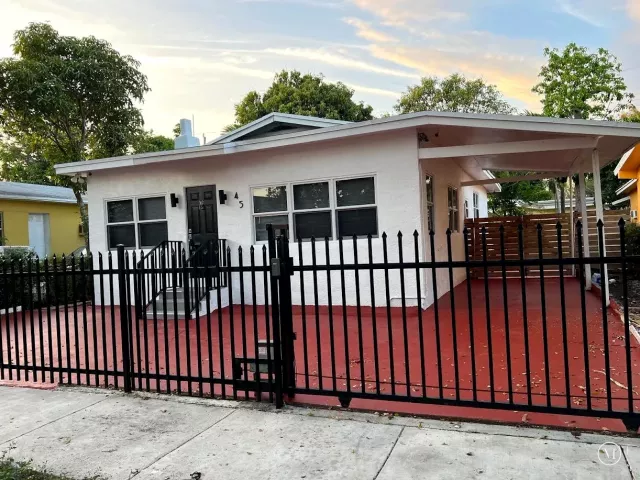 2-bedroom home for rent in Miami - 45 NE 50th Street - MondialRealty