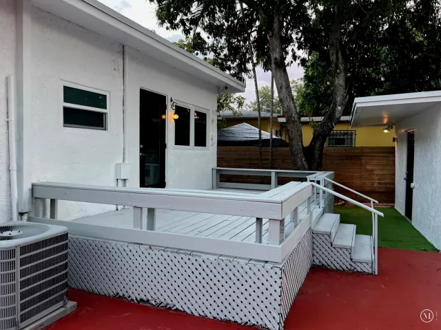2-bedroom home for rent in Miami - 45 NE 50th Street - MondialRealty