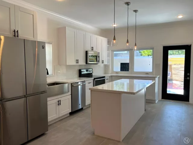 2-bedroom home for rent in Miami - 45 NE 50th Street - MondialRealty