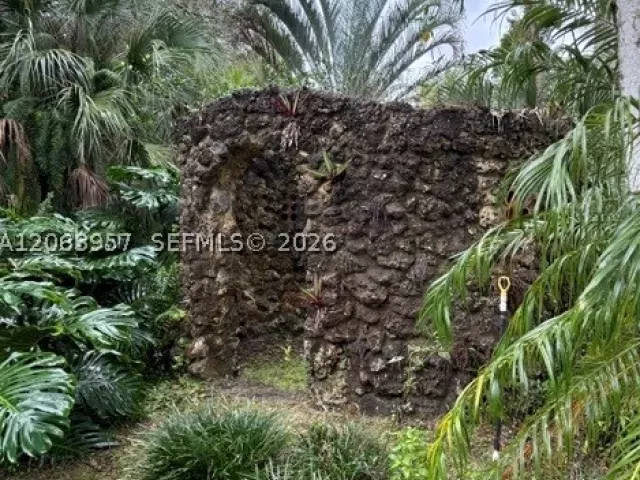 3-bedroom home for sale in Miami - 23805 SW 142nd Ave - MondialRealty