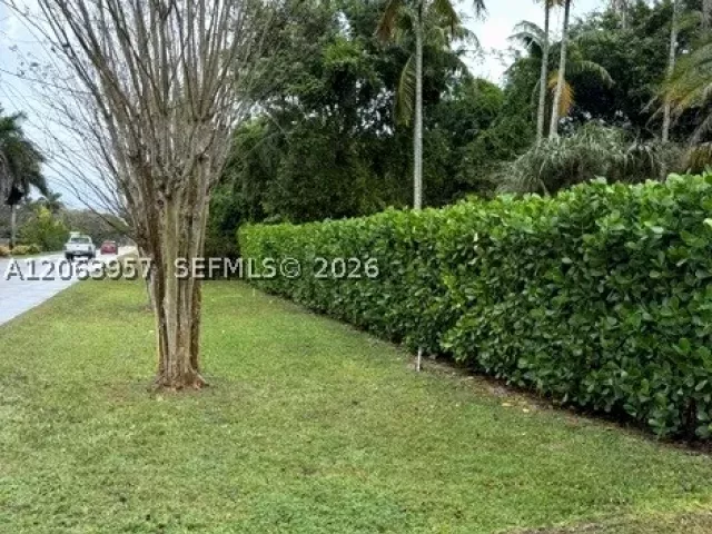 3-bedroom home for sale in Miami - 23805 SW 142nd Ave - MondialRealty
