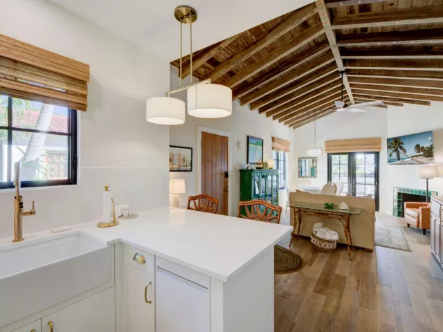 2-bedroom home for rent in Delray Beach - 110 Marine Way #5 Granada - MondialRealty
