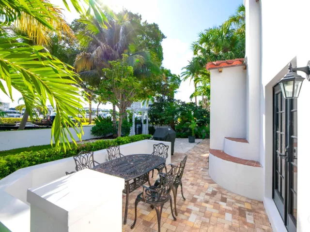 2-bedroom home for rent in Delray Beach - 110 Marine Way #5 Granada - MondialRealty