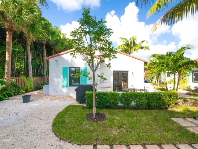 2-bedroom home for rent in Delray Beach - 110 Marine Way #5 Granada - MondialRealty