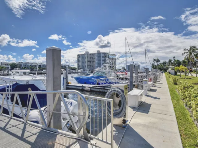 2-bedroom home for rent in Delray Beach - 110 Marine Way #5 Granada - MondialRealty