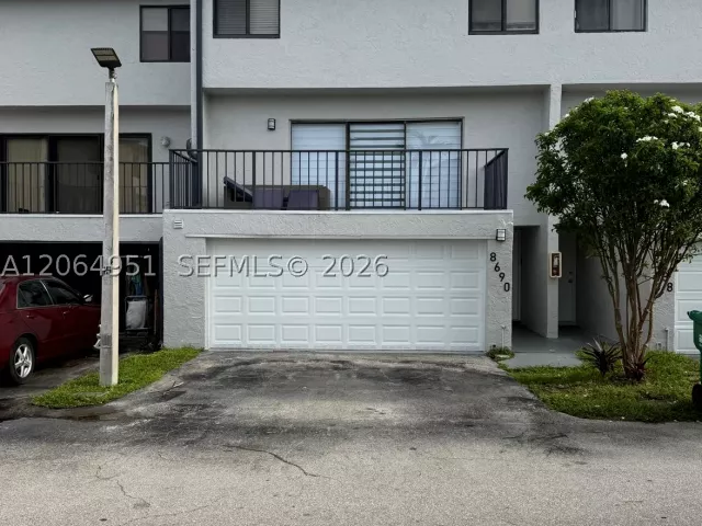 3-bedroom home for sale in Miami - 8690 SW 154th Cir Pl 3D - MondialRealty