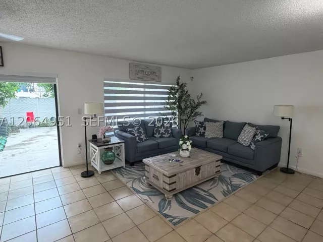 3-bedroom home for sale in Miami - 8690 SW 154th Cir Pl 3D - MondialRealty