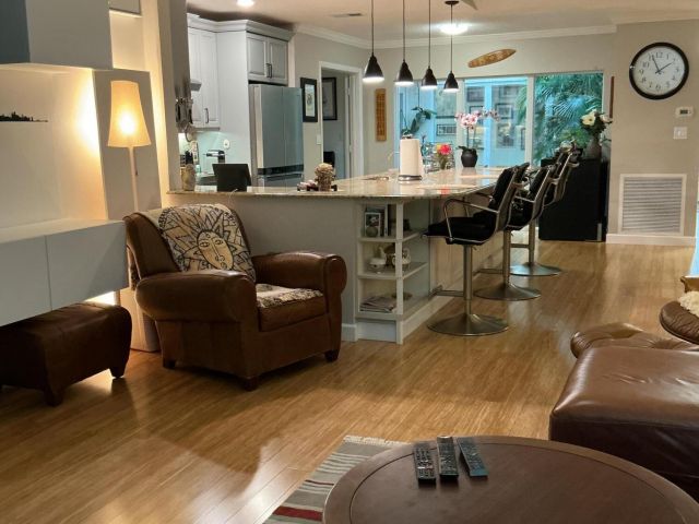 3-bedroom home for sale in Boca Raton - 6918 BARBAROSSA Street - MondialRealty
