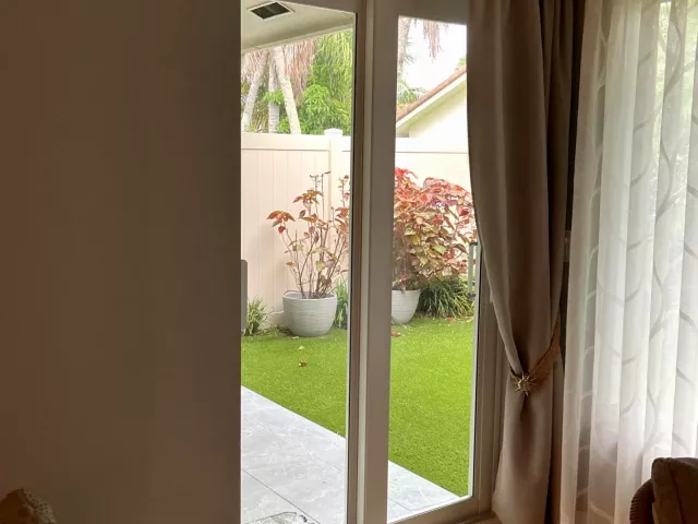 3-bedroom home for sale in Boca Raton - 6912 BARBAROSSA Street - MondialRealty