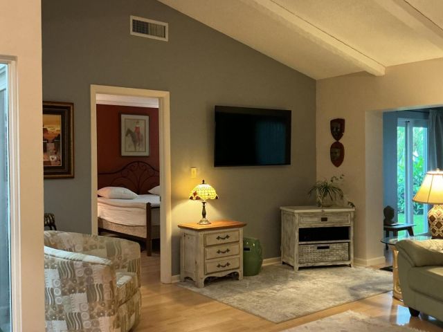 3-bedroom home for sale in Boca Raton - 6912 BARBAROSSA Street - MondialRealty