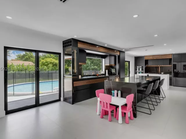 3-bedroom home for sale in Miami - 11243 SW 174th Ter - MondialRealty