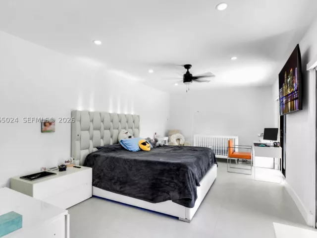3-bedroom home for sale in Miami - 11243 SW 174th Ter - MondialRealty