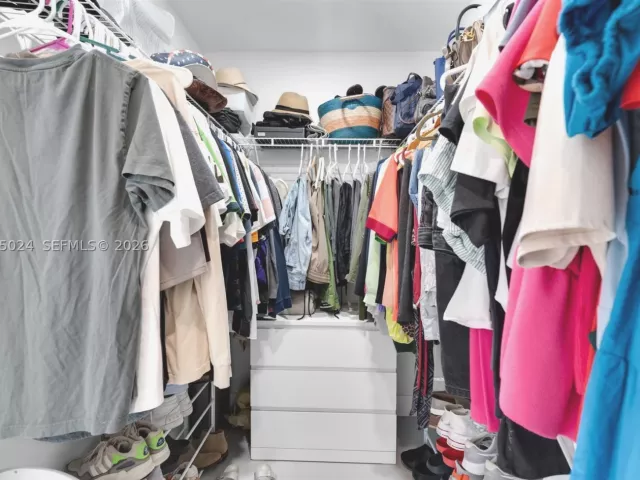3-bedroom home for sale in Miami - 11243 SW 174th Ter - MondialRealty