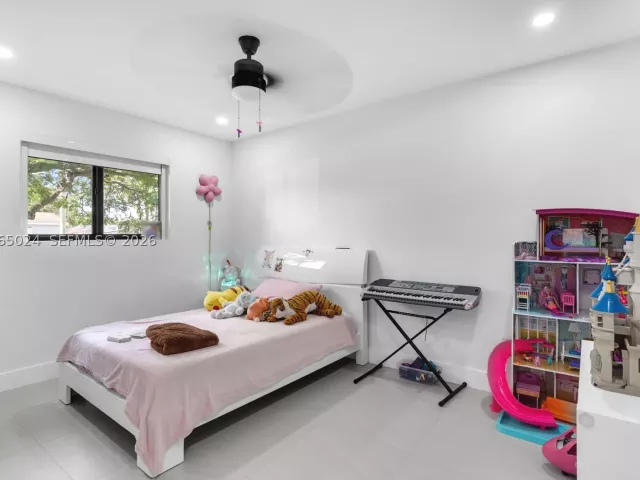 3-bedroom home for sale in Miami - 11243 SW 174th Ter - MondialRealty