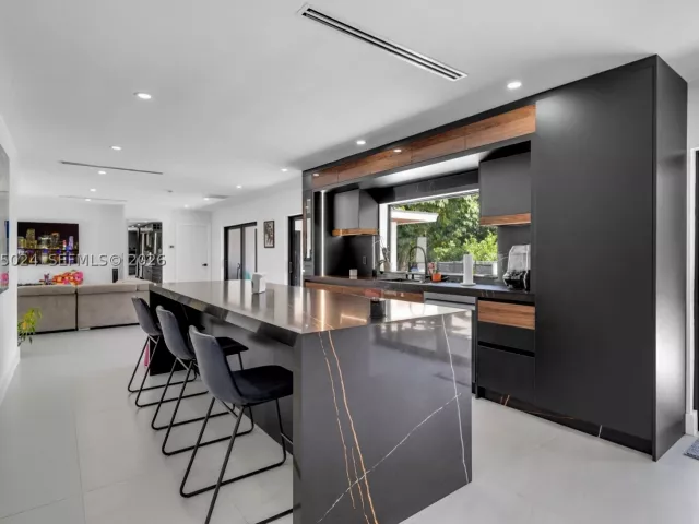 3-bedroom home for sale in Miami - 11243 SW 174th Ter - MondialRealty