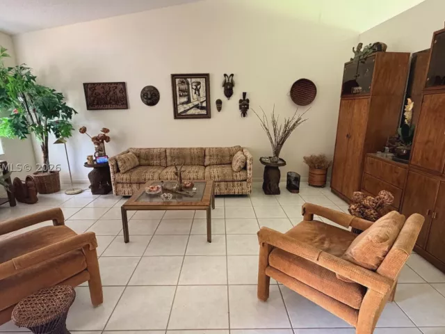 4-bedroom home for rent in Miami - 13325 SW 100th Ter - MondialRealty