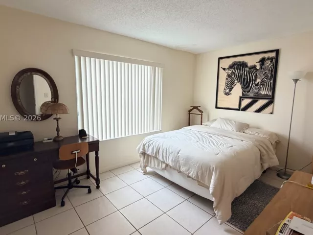 4-bedroom home for rent in Miami - 13325 SW 100th Ter - MondialRealty