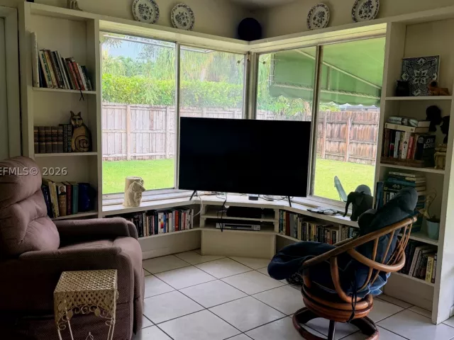 4-bedroom home for rent in Miami - 13325 SW 100th Ter - MondialRealty