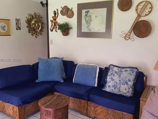 4-bedroom home for rent in Miami - 13325 SW 100th Ter - MondialRealty