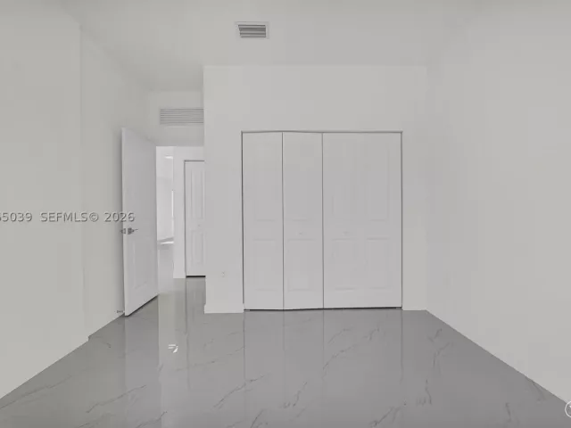 5-bedroom home for sale in Miami - 22555 SW 125th Ave - MondialRealty