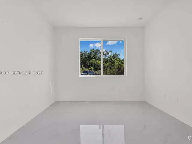 5-bedroom home for sale in Miami - 22555 SW 125th Ave - MondialRealty