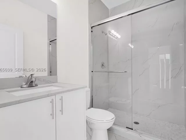 5-bedroom home for sale in Miami - 22555 SW 125th Ave - MondialRealty