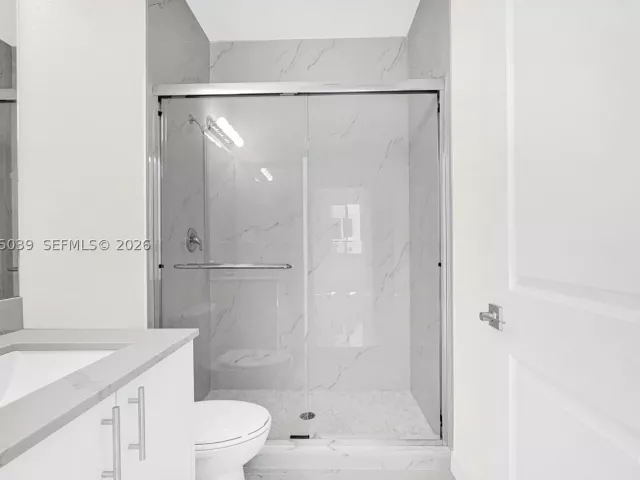 5-bedroom home for sale in Miami - 22555 SW 125th Ave - MondialRealty