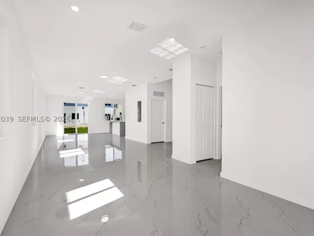 5-bedroom home for sale in Miami - 22555 SW 125th Ave - MondialRealty