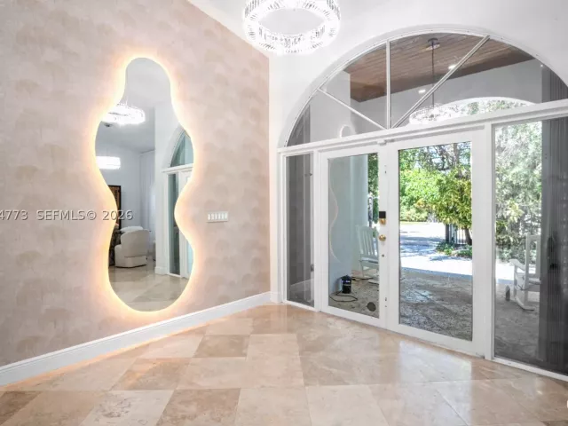 5-bedroom home for sale in Miami - 5750 SW 67 Ave - MondialRealty