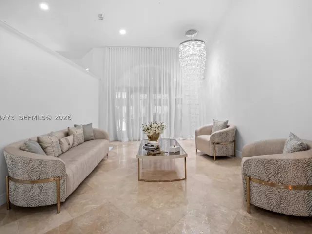 5-bedroom home for sale in Miami - 5750 SW 67 Ave - MondialRealty