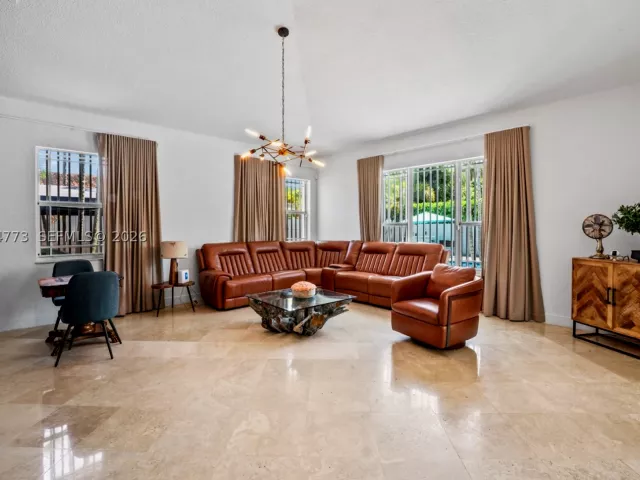 5-bedroom home for sale in Miami - 5750 SW 67 Ave - MondialRealty