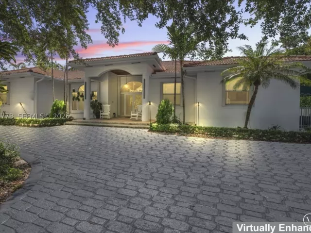 5-bedroom home for sale in Miami - 5750 SW 67 Ave - MondialRealty